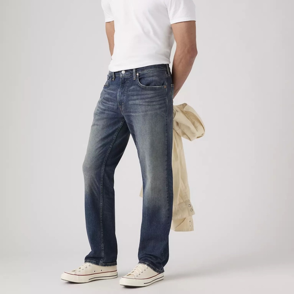 Levi’s • 559 Relaxed Straight Jeans